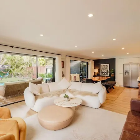 Mokum House Designer Escape With Pool Sauna Guest house Brisbane