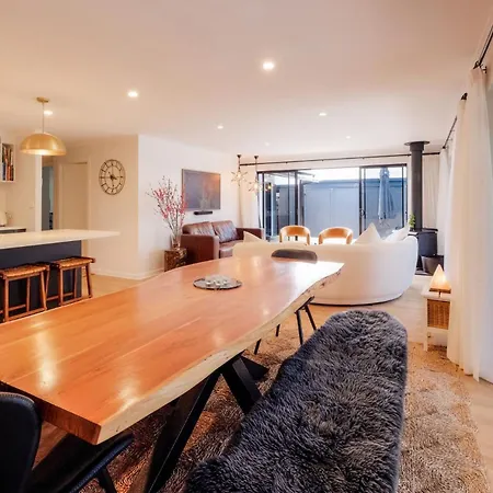 Mokum House Designer Escape With Pool Sauna Guest house Brisbane