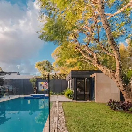 Mokum House Designer Escape With Pool Sauna