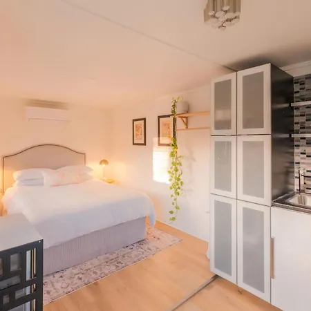 Mokum House Designer Escape With Pool Sauna Guest house Brisbane