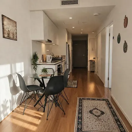 Sky Risen Cozy Bedroom With Bathroom Resort Brisbane