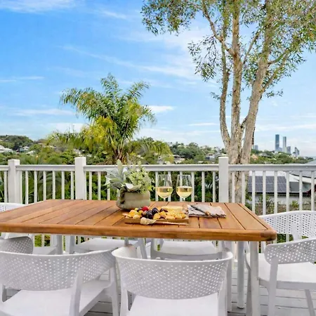 4 Bed Queenslander Views Walk To Suncorp Deck + Parking Brisbane