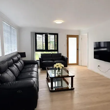 3br Family Walk To Waterfront & Wading Pool Brisbane