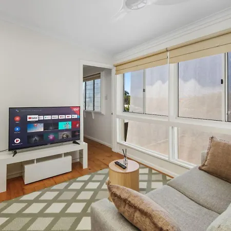 Holiday home Coastal Wynnum Near Plaza And Connections