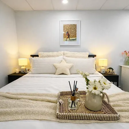 Self-contained I Near Westfield Chermside Holiday home