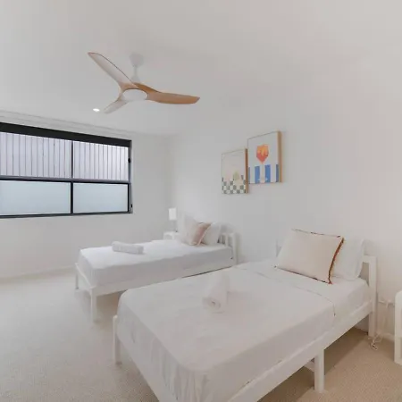 Brand-new 4br Luxury Living Near Airport And Mall Holiday home *