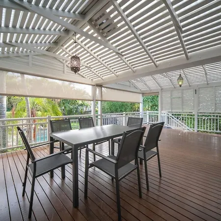 Holiday home Bayside Queenslander High Ceilings Family-friendly Brisbane