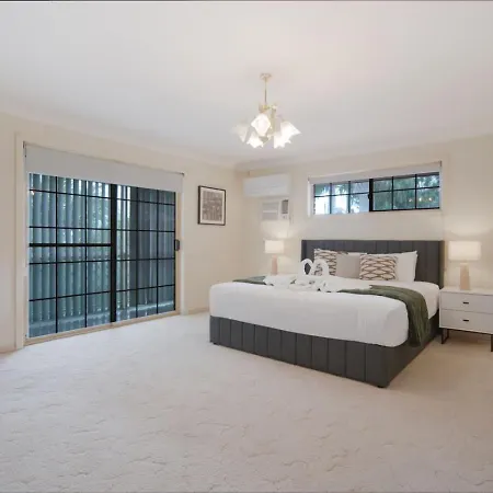 Spacious 5br Family With Pool In Robertson Holiday home Brisbane