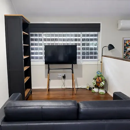 4 Bedroom With Private Cinema, Pool 2parking * Brisbane