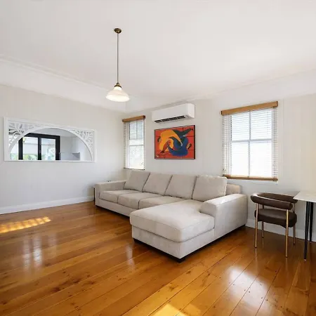 Holiday home Bayside Queenslander High Ceilings Family-friendly Brisbane