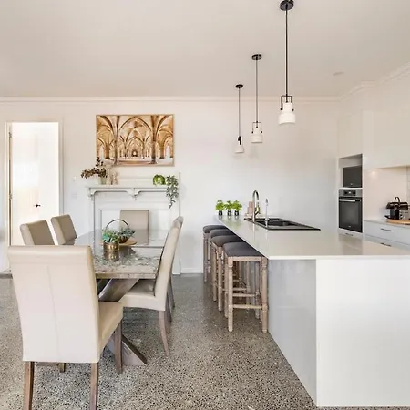 Holiday home The Olive Tree House - Alluvionproperty Au