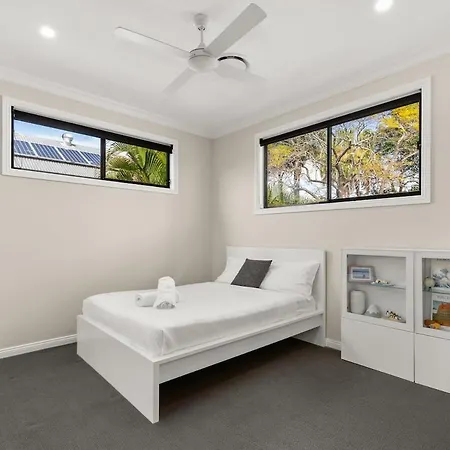 Cozy Retreat With Ac Entire Place Holiday home Brisbane