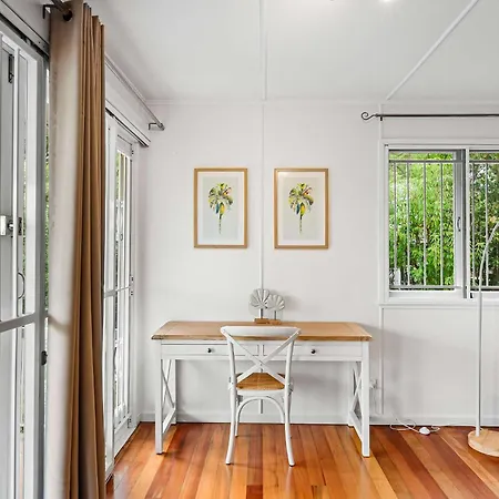Holiday home Stylish Mid Century Close To Cbd