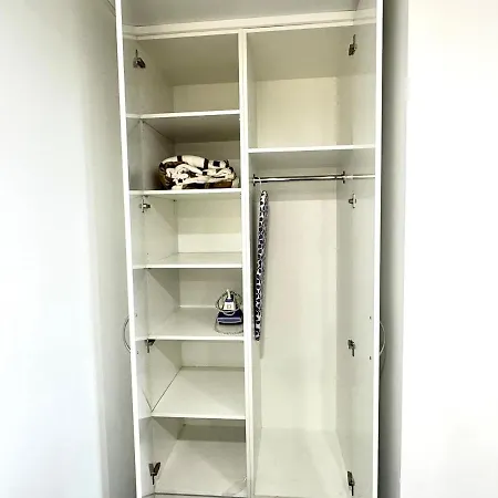 Self-contained I Near Westfield Chermside