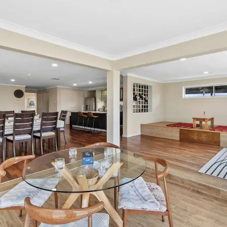Spacious 2-storey 4br House Family Friendly Holiday home *