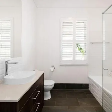 Stylish With Pool, Close Suncorp Stadium, Cbd