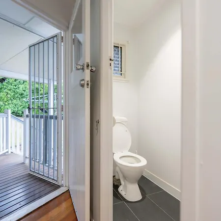 Holiday home Stylish Mid Century Close To Cbd Brisbane