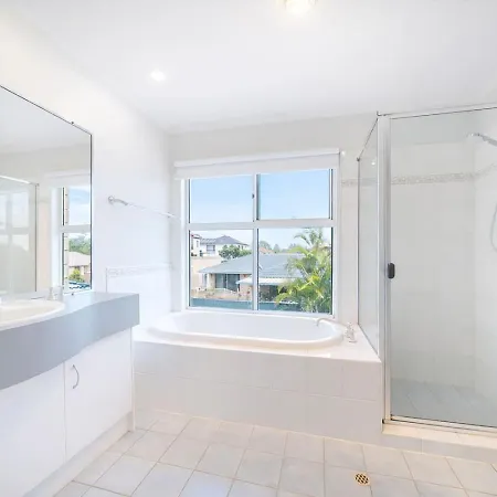Entertainment Haven Pool Games Huge Living Space * Brisbane