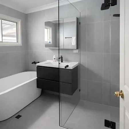 Holiday home 4 Bedroom With Private Cinema, Pool 2parking