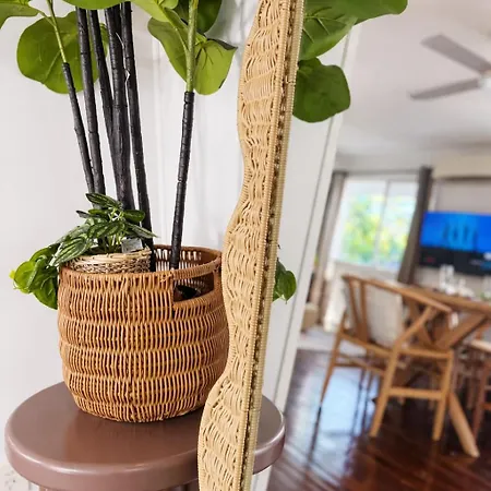 2br Chic Urban Escape In Norman Park Near Bne With Parking Brisbane
