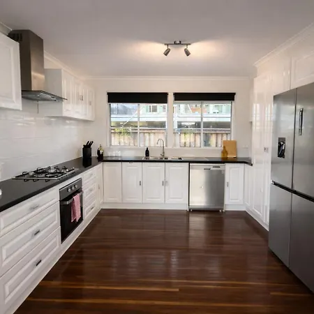 2br Chic Urban Escape In Norman Park Near Bne With Parking *