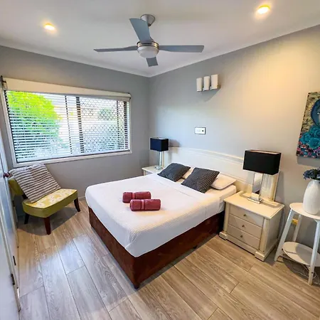 Guest house Floral Youth House