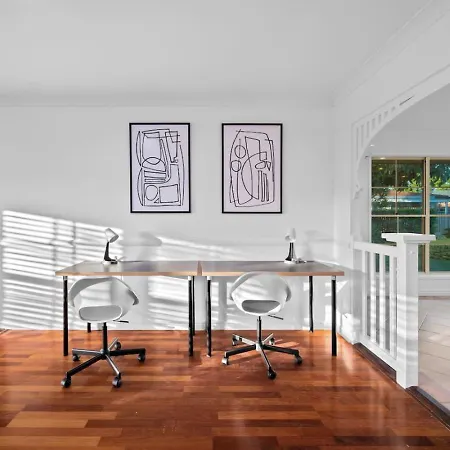 Modern 4b Family-friendly In Robertson Qld Brisbane