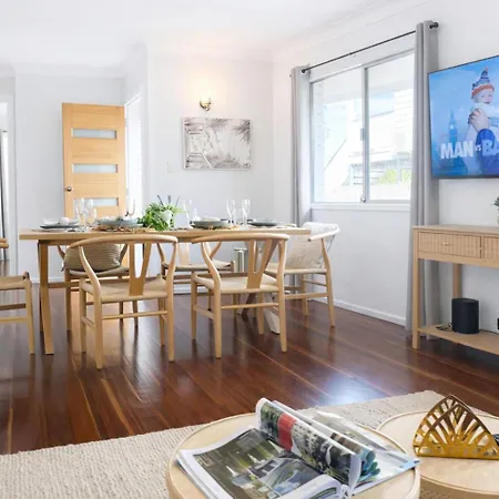 2br Chic Urban Escape In Norman Park Near Bne With Parking Brisbane