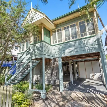 Holiday home 3br Family Walk To Waterfront & Wading Pool Brisbane