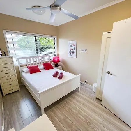 Floral Youth House Guest house Brisbane