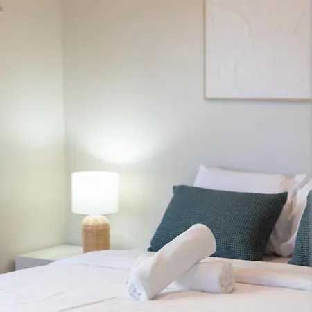 Bayside Queenslander High Ceilings Family-friendly * Brisbane