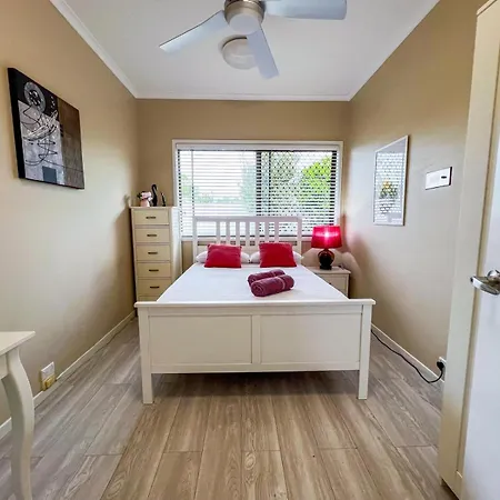 Floral Youth House Guest house Brisbane
