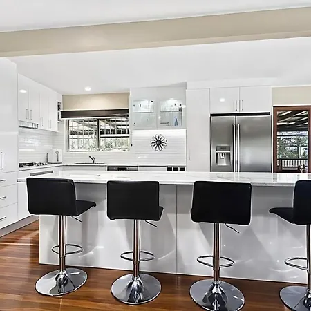4 Bedroom With Private Cinema, Pool 2parking * Brisbane