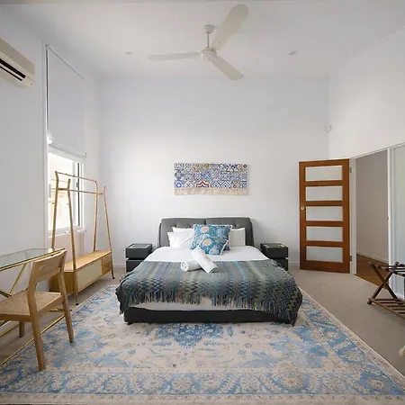 Villa 5br Pool - Bbq Retreat - Sleeps 11 Max - Ev Station