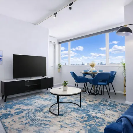 Apartment Stylish 2br Cityside With Pool, Gym And Parking *