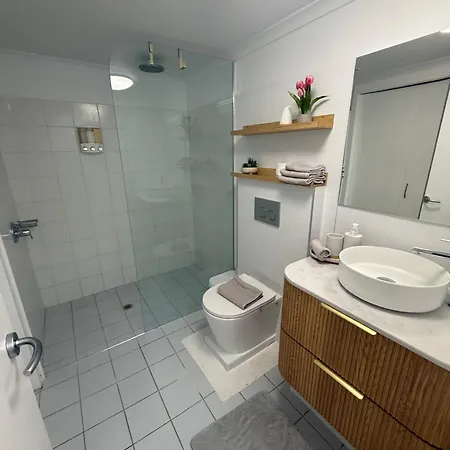 Cbd River With Free Carpark Apartment *