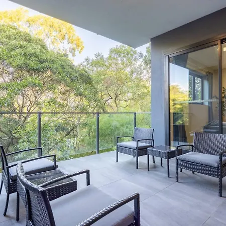 Apartment Modern 2br Ducted Ac Parking And Great Location