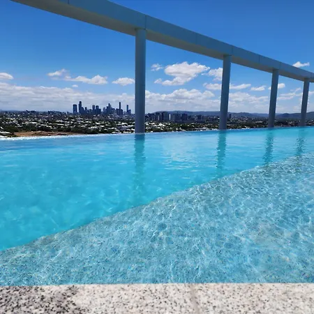 And River View With Infinity Pool, Spa, Sauna, Steam