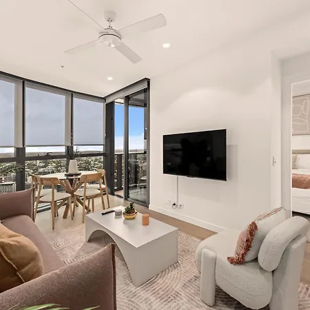 Queen's Wharf | South Bank & River Views | Pool * Brisbane