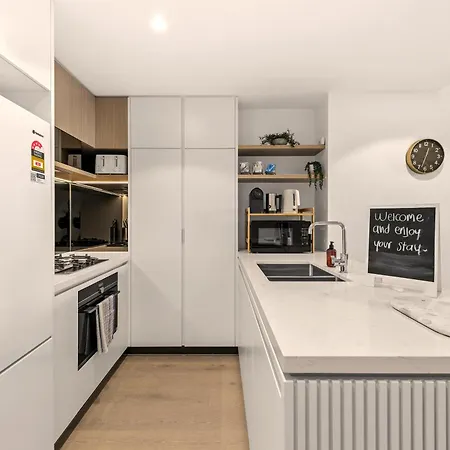 Queen's Wharf | River Views, Pool & Free Parking *