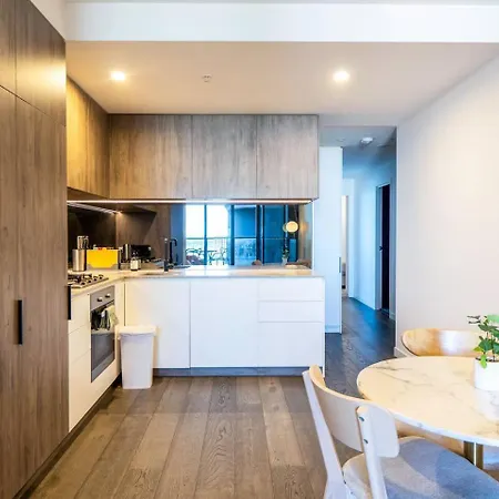 Apartment The Valley Edit | Designer Stay, Carpark + Pool -