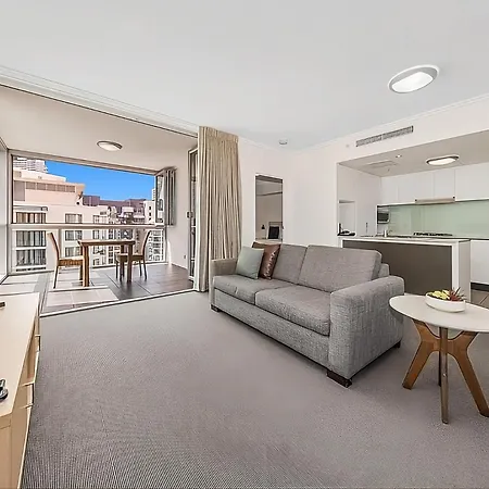 Apartment Centre With Awesome Views! Brisbane