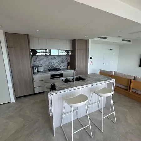 Dreamy Queens Wharf Luxury Pad W Car Park Apartment