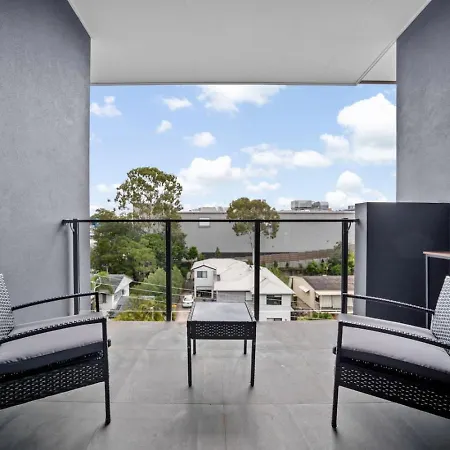 2br Near Sunnybank Plaza And Market Square Apartment *