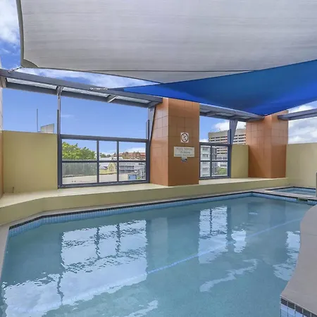 Inviting Family 2br | Cbd | Pool & Gym Apartment Brisbane