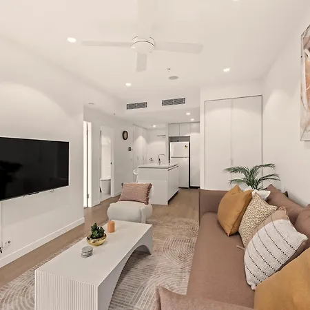 Queen's Wharf | South Bank & River Views | Pool Apartment Brisbane