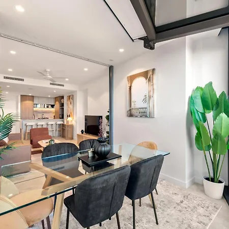 Apartment Queens Wharf | Lavish Gem, Majestic View, Parking!