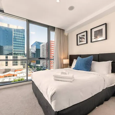 St Modern 1br Pool Parking Brisbane