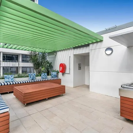 The Plaza |2 Bed • Bright & Comfy • Pool • Parking Brisbane