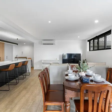Apartment Modern 3br Near Uq, St Lucia *
